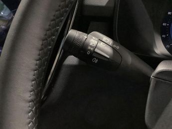 VOLVO XC40 Recharge 69kWh Plus SUV 5dr Electric Auto (231 ps)