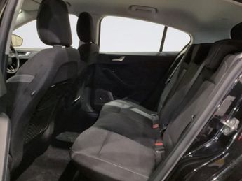 FORD FOCUS 1.0T EcoBoost MHEV Trend Hatchback 5dr Petrol Hybrid DCT Euro 6 