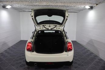 MINI HATCH 1.5 Cooper Hatchback 5dr Petrol Steptronic Euro 6 (s/s) (136 ps)