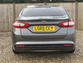 FORD MONDEO 2.0 TiVCT Titanium Saloon 4dr Petrol Hybrid CVT Euro 6 (s/s) (18