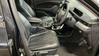 FORD MUSTANG MACH-E Standard Range 70kWh SUV 5dr Electric Automatic (269 ps)