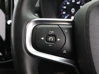 VOLVO XC40 1.5h T4 Recharge 10.7kWh Inscription Expression SUV 5dr Petrol P