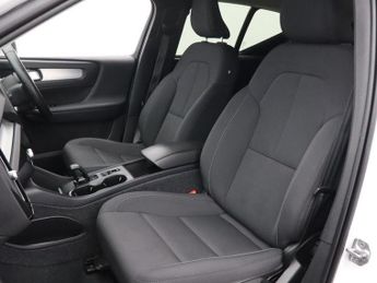 VOLVO XC40 1.5h T4 Recharge 10.7kWh Inscription Expression SUV 5dr Petrol P