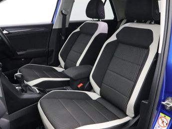 VOLKSWAGEN T-ROC 1.5 TSI GPF EVO SEL SUV 5dr Petrol DSG Euro 6 (s/s) (150 ps)