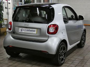 SMART FORTWO 17.6kWh Premium Coupe 2dr Electric Auto (22kW Charger) (82 ps)