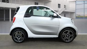 SMART FORTWO 17.6kWh Premium Coupe 2dr Electric Auto (22kW Charger) (82 ps)