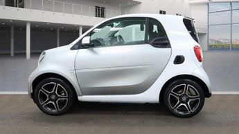 SMART FORTWO 17.6kWh Premium Coupe 2dr Electric Auto (22kW Charger) (82 ps)