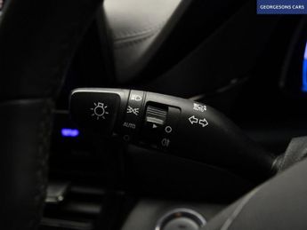 HYUNDAI IONIQ 38.3kWh Premium Hatchback 5dr Electric Auto (136 ps)