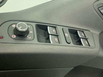 VOLKSWAGEN TIGUAN 2.0 TDI BlueMotion Tech Match Edition SUV 5dr Diesel Manual 2WD 