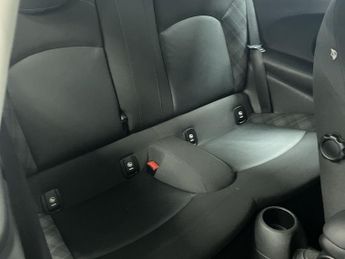 MINI HATCH 1.5 Cooper D Hatchback 3dr Diesel Manual Euro 6 (s/s) (116 ps) -