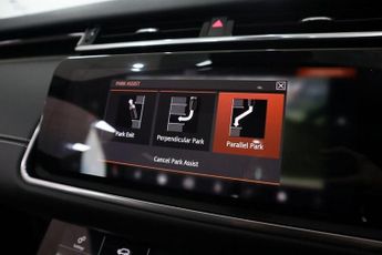 LAND ROVER RANGE ROVER VELAR 2.0 D240 R-Dynamic HSE SUV 5dr Diesel Auto 4WD Euro 6 (s/s) (240