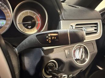MERCEDES-BENZ E-CLASS 2.1 E220 CDI SE Saloon 4dr Diesel G-Tronic+ Euro 5 (s/s) (170 ps