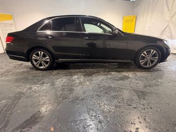 MERCEDES-BENZ E-CLASS 2.1 E220 CDI SE Saloon 4dr Diesel G-Tronic+ Euro 5 (s/s) (170 ps
