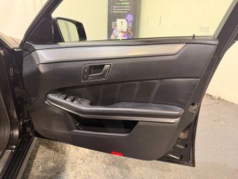 MERCEDES-BENZ E-CLASS 2.1 E220 CDI SE Saloon 4dr Diesel G-Tronic+ Euro 5 (s/s) (170 ps