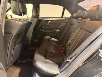 MERCEDES-BENZ E-CLASS 2.1 E220 CDI SE Saloon 4dr Diesel G-Tronic+ Euro 5 (s/s) (170 ps