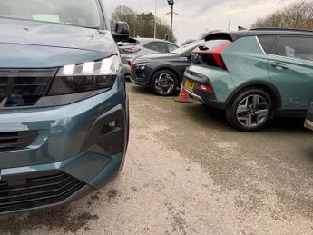 PEUGEOT e-Rifter 52kWh Allure Long MPV 5dr Electric Auto (7.4kW Charger) (136 ps)