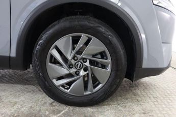 NISSAN QASHQAI 1.3 DIG-T MHEV Acenta Premium XTRON Euro 6 (s/s) 5dr