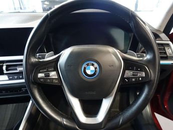 BMW 3 SERIES 2.0 330e 12kWh SE Pro Saloon 4dr Petrol Plug-in Hybrid Auto Euro