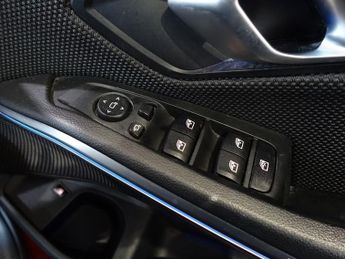 BMW 3 SERIES 2.0 330e 12kWh SE Pro Saloon 4dr Petrol Plug-in Hybrid Auto Euro