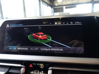 BMW 3 SERIES 2.0 330e 12kWh SE Pro Saloon 4dr Petrol Plug-in Hybrid Auto Euro