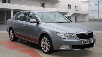 Skoda Superb 2.0 TDI SE Plus Hatchback 5dr Diesel Manual Euro 5 (170 ps)