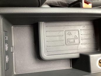 AUDI A4 AVANT 2.0 TDI S line Estate 5dr Diesel S Tronic Euro 6 (s/s) (190 ps)