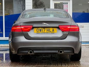JAGUAR XE 2.0d R-Sport Saloon 4dr Diesel Auto AWD Euro 6 (s/s) (240 ps)