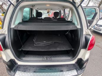 FIAT 500L 1.3 MultiJet Trekking MPV 5dr Diesel Dualogic Euro 5 (s/s) (85 b