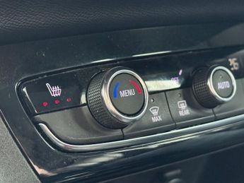 VAUXHALL Corsa Electric 50kWh Elite Premium Hatchback 5dr Electric Auto (136 ps)