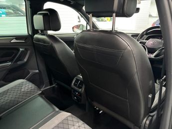 VOLKSWAGEN TIGUAN 1.5 TSI R-Line Edition SUV 5dr Petrol DSG Euro 6 (s/s) (150 ps)