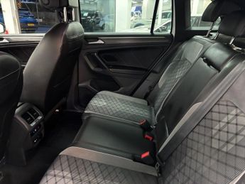 VOLKSWAGEN TIGUAN 1.5 TSI R-Line Edition SUV 5dr Petrol DSG Euro 6 (s/s) (150 ps)