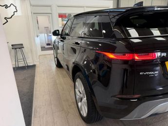 LAND ROVER RANGE ROVER EVOQUE 2.0 D150 SE SUV 5dr Diesel Auto 4WD Euro 6 (s/s) (150 ps)
