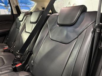 FORD S-MAX 2.0 TDCi Titanium MPV 5dr Diesel Powershift Euro 6 (s/s) (180 ps