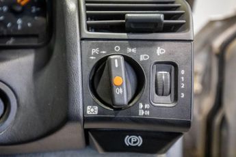 MERCEDES-BENZ SL 320 3.2L