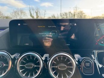 MERCEDES-BENZ EQA EQA 250 66.5kWh Sport SUV 5dr Electric Auto 