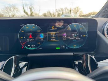 MERCEDES-BENZ EQA EQA 250 66.5kWh Sport SUV 5dr Electric Auto 