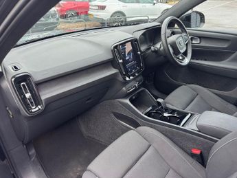 VOLVO XC40 Recharge 69kWh Core SUV 5dr Electric Auto 