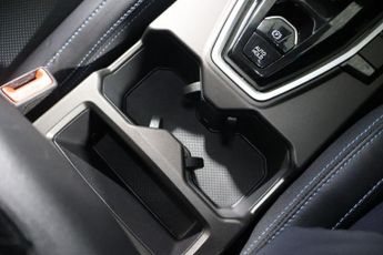 SSANGYONG Korando e-Motion 61.5kWh Ultimate SUV 5dr Electric Auto (207 ps)