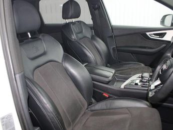 AUDI Q7 3.0 TDI V6 S line SUV 5dr Diesel Tiptronic quattro Euro 6 (s/s) 