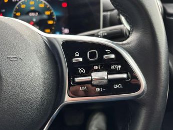 MERCEDES-BENZ A-CLASS 1.3 A200 Sport (Executive) Hatchback 5dr Petrol 7G-DCT Euro 6 (s