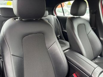 MERCEDES-BENZ A-CLASS 1.3 A200 Sport (Executive) Hatchback 5dr Petrol 7G-DCT Euro 6 (s