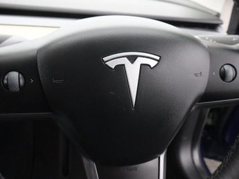 TESLA Model 3 Standard Range Plus Saloon 4dr Electric Auto RWD (241 bhp)