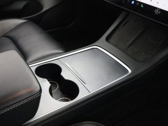 TESLA Model 3 Standard Range Plus Saloon 4dr Electric Auto RWD (241 bhp)