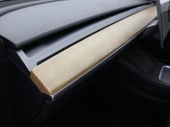 TESLA Model 3 Standard Range Plus Saloon 4dr Electric Auto RWD (241 bhp)