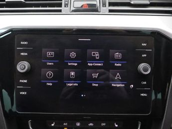 VOLKSWAGEN PASSAT 1.5 TSI EVO SEL Saloon 4dr Petrol DSG Euro 6 (s/s) (150 ps)