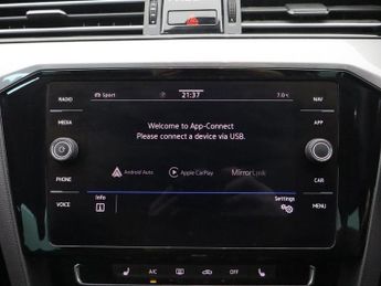 VOLKSWAGEN PASSAT 1.5 TSI EVO SEL Saloon 4dr Petrol DSG Euro 6 (s/s) (150 ps)