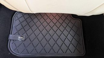 MINI CLUBMAN 2.0 Cooper SD Auto Euro 6 (s/s) 6dr