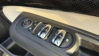 MINI CLUBMAN 2.0 Cooper SD Auto Euro 6 (s/s) 6dr