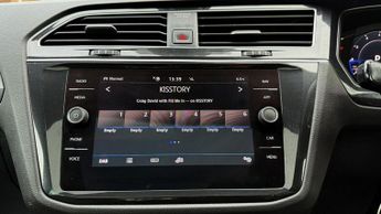 VOLKSWAGEN TIGUAN 1.5 TSI EVO R-Line Tech DSG Euro 6 (s/s) 5dr