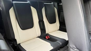 LAND ROVER DISCOVERY SPORT 2.0 P200 MHEV R-Dynamic SE Auto 4WD Euro 6 (s/s) 5dr